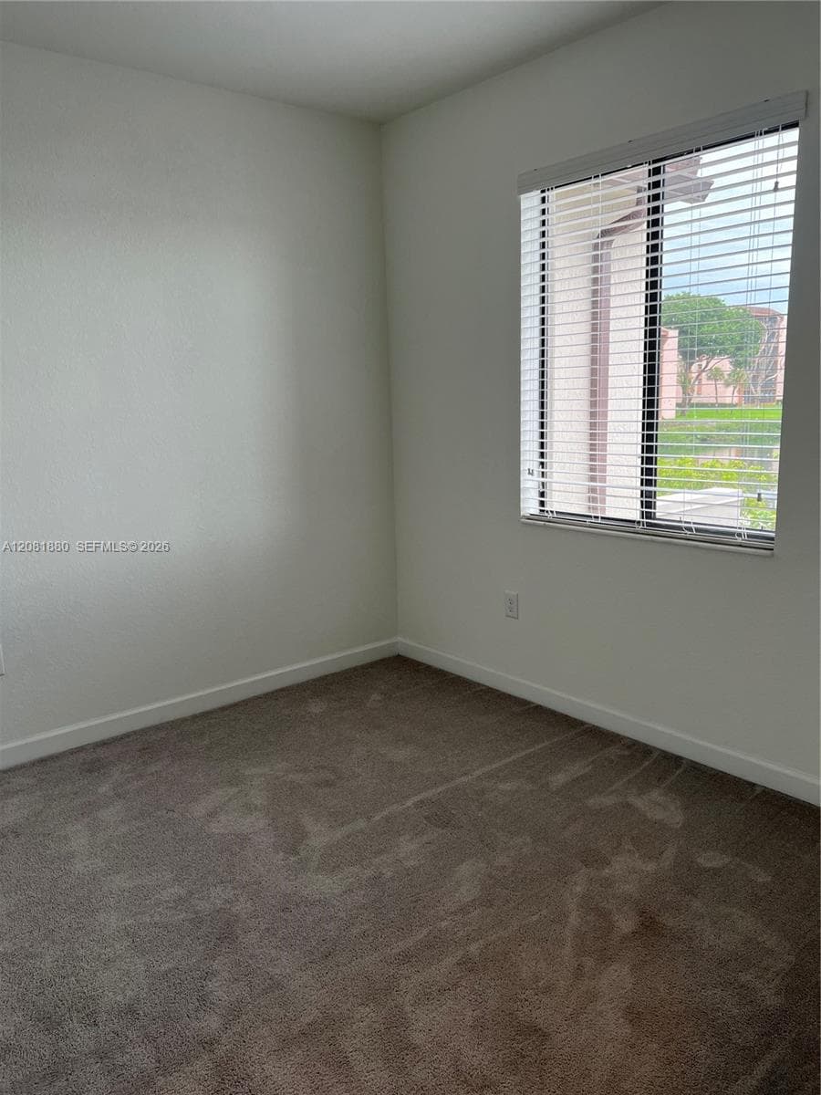 20578 NE 2nd Ct photo 16