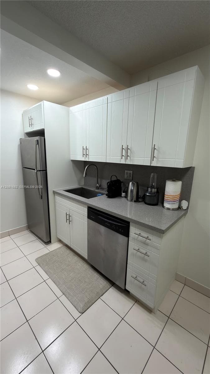 WARRENTON HOUSE CONDO · #223 in Hollywood - Photo 10