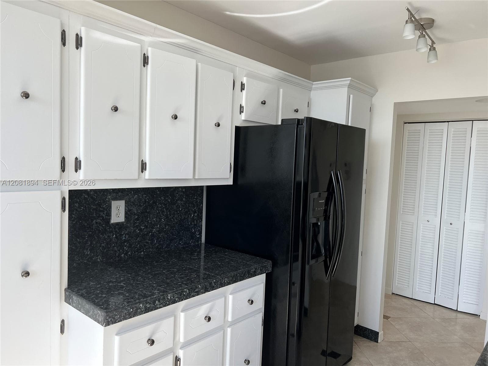 PLAZA TOWERS NORTH CONDO · #812 in Hallandale Beach - Photo 14