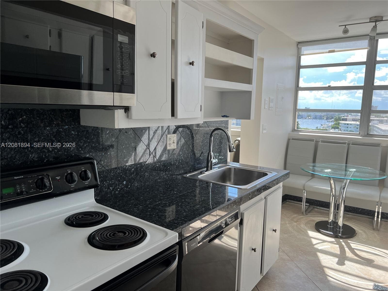 PLAZA TOWERS NORTH CONDO · #812 in Hallandale Beach - Photo 11