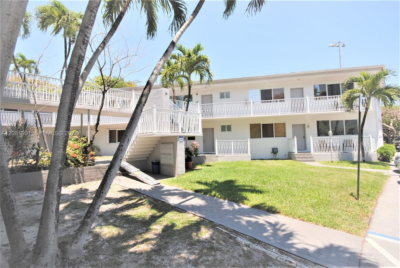 SHORE DRIVE CONDO · #4B in Miami Beach - Photo 2