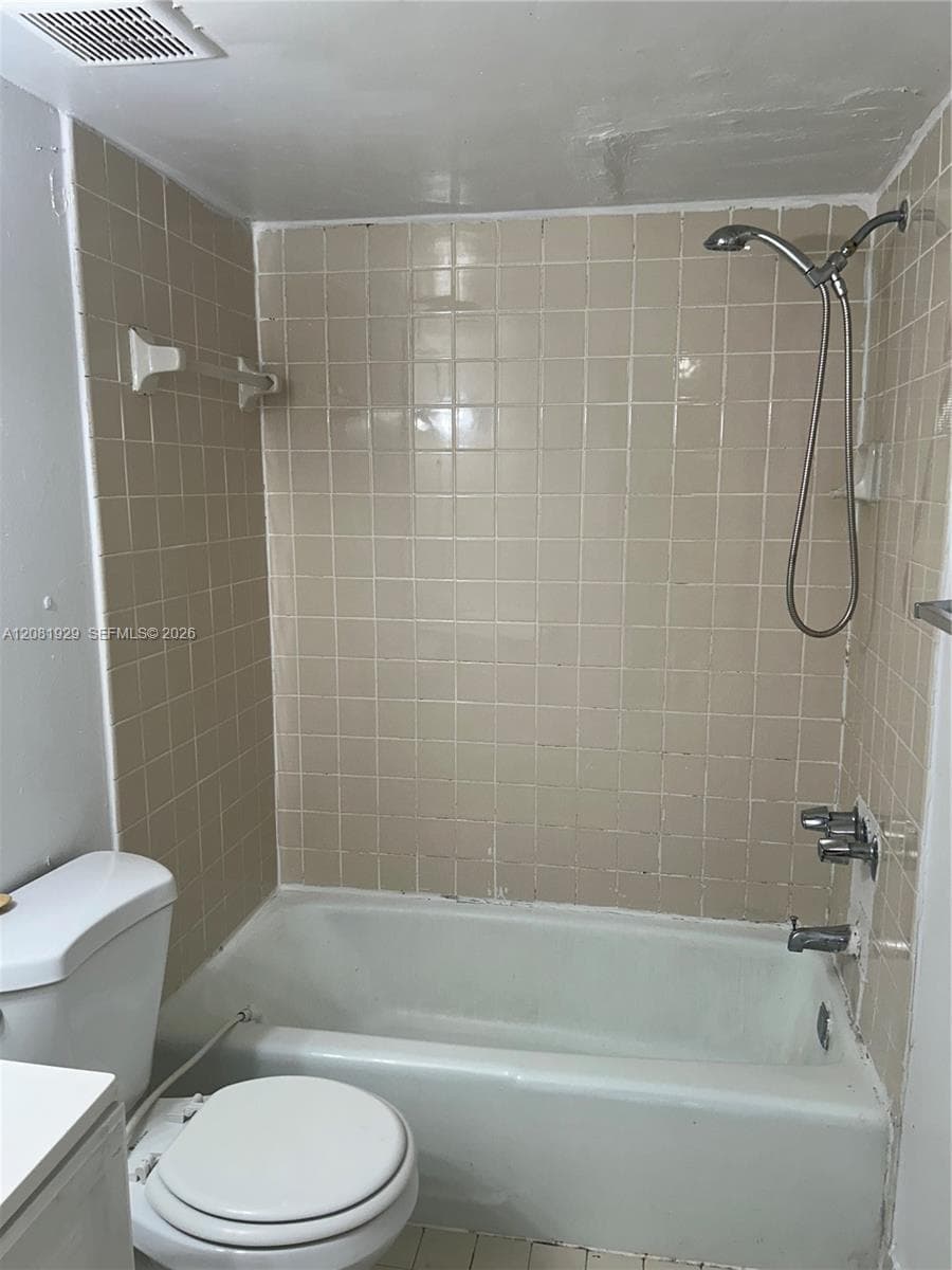 VENETIAN GARDENS AT COUNT · #F106 in Hialeah - Photo 8