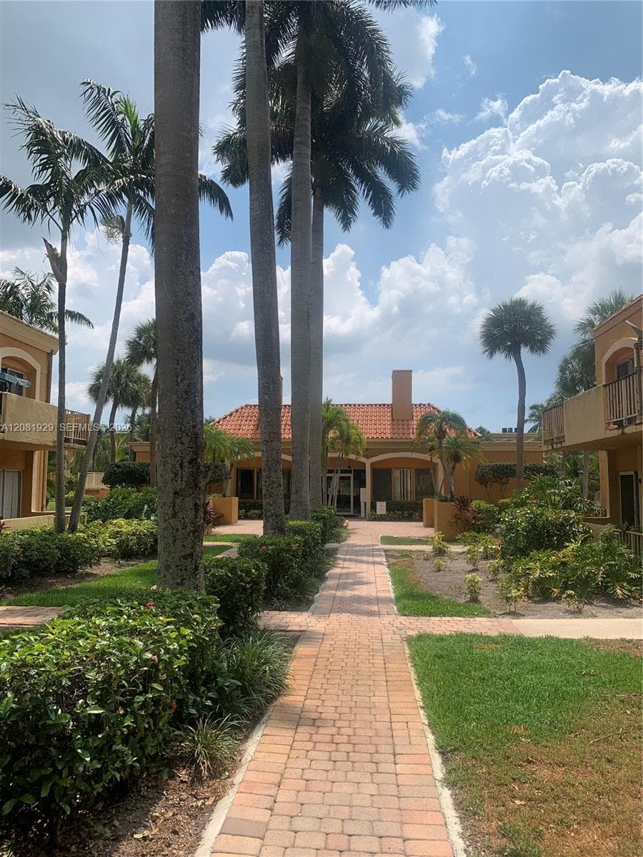 VENETIAN GARDENS AT COUNT · #F106 in Hialeah - Photo 25