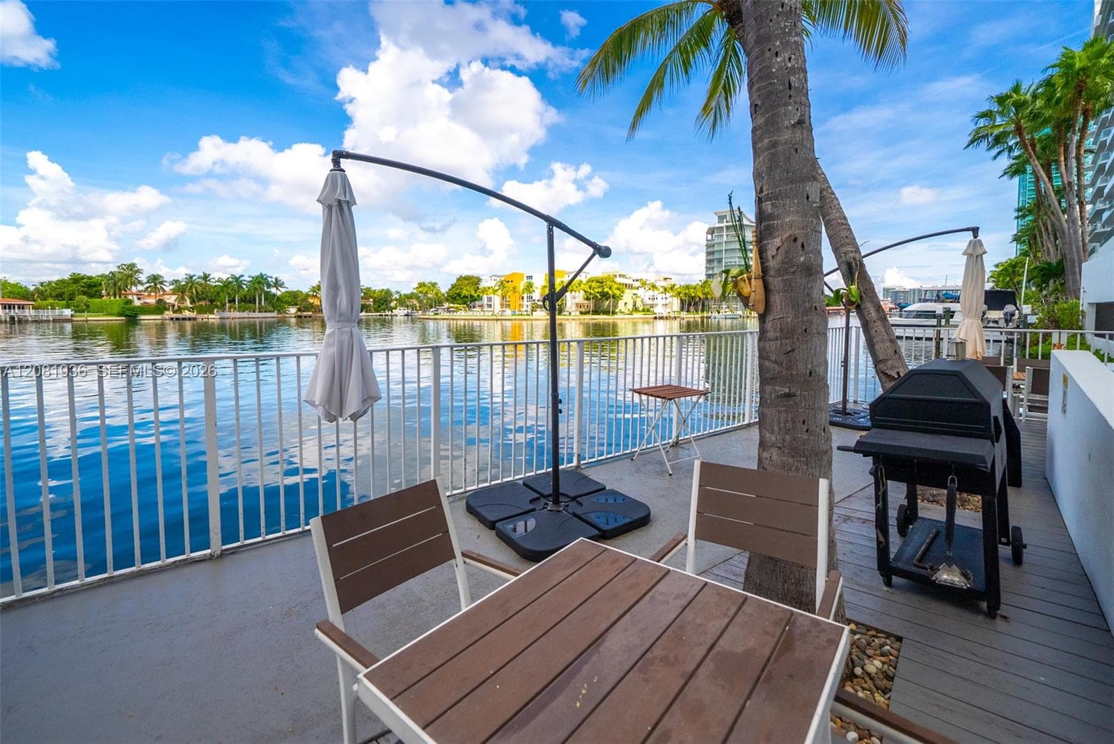 LA RIVE GAUCHE CONDO · #1004 in Miami Beach - Photo 17