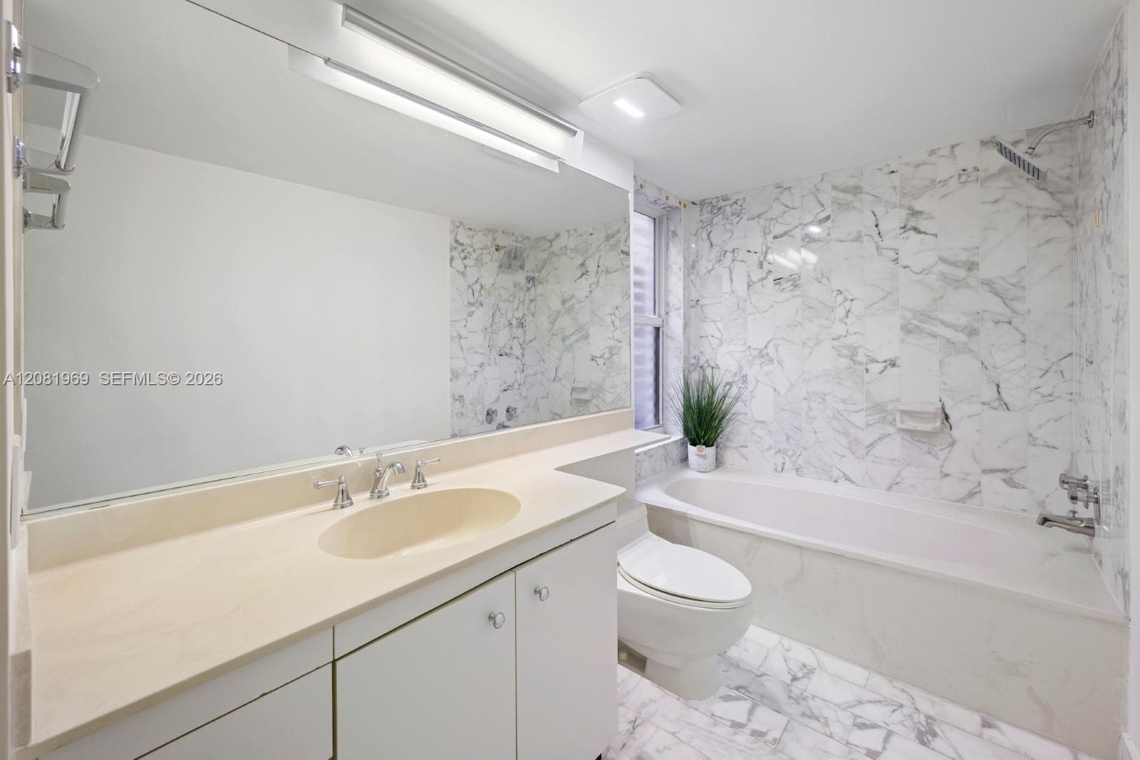 TOWERS OF QUAYSIDE CONDO · #408 in Miami - Photo 21