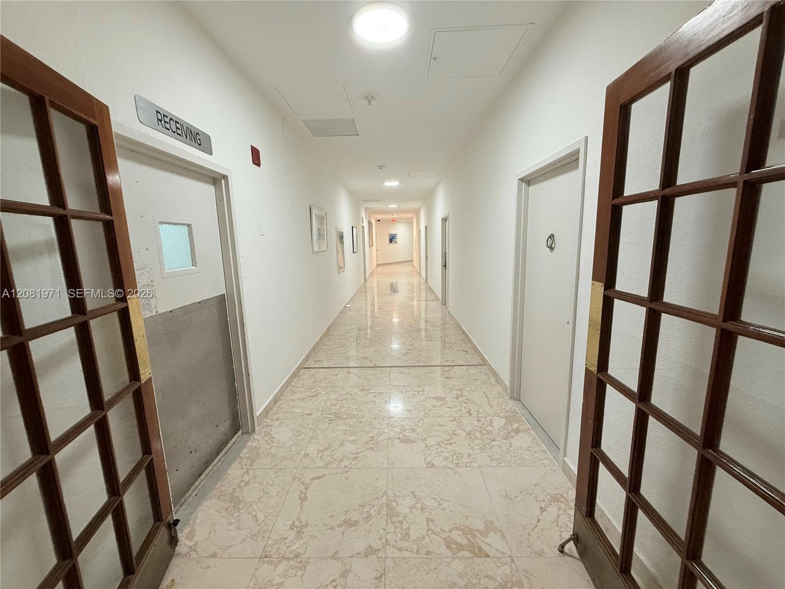 SEA AIR TOWERS CONDO · #423 in Hollywood - Photo 27