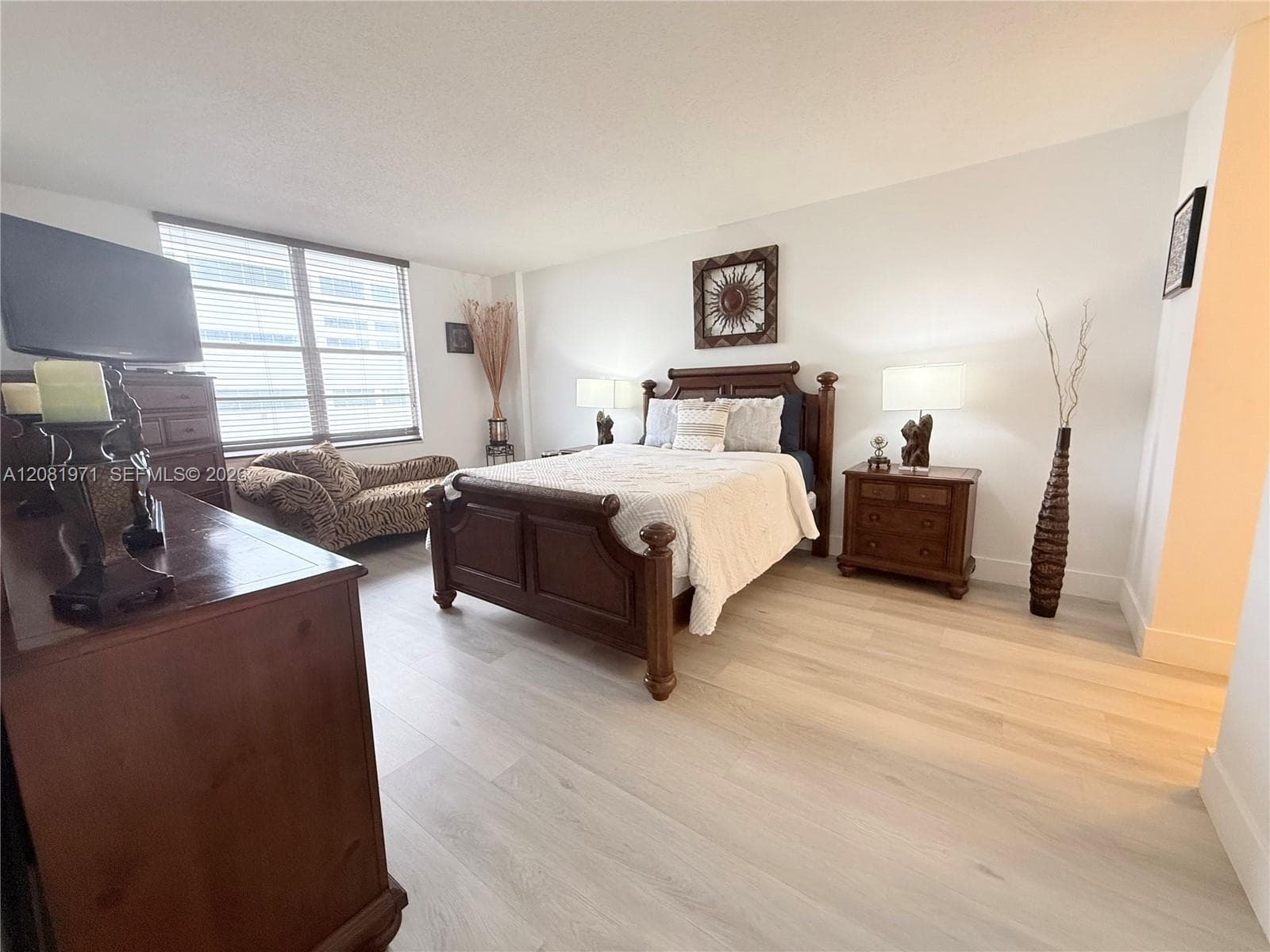 SEA AIR TOWERS CONDO · #423 in Hollywood - Photo 12