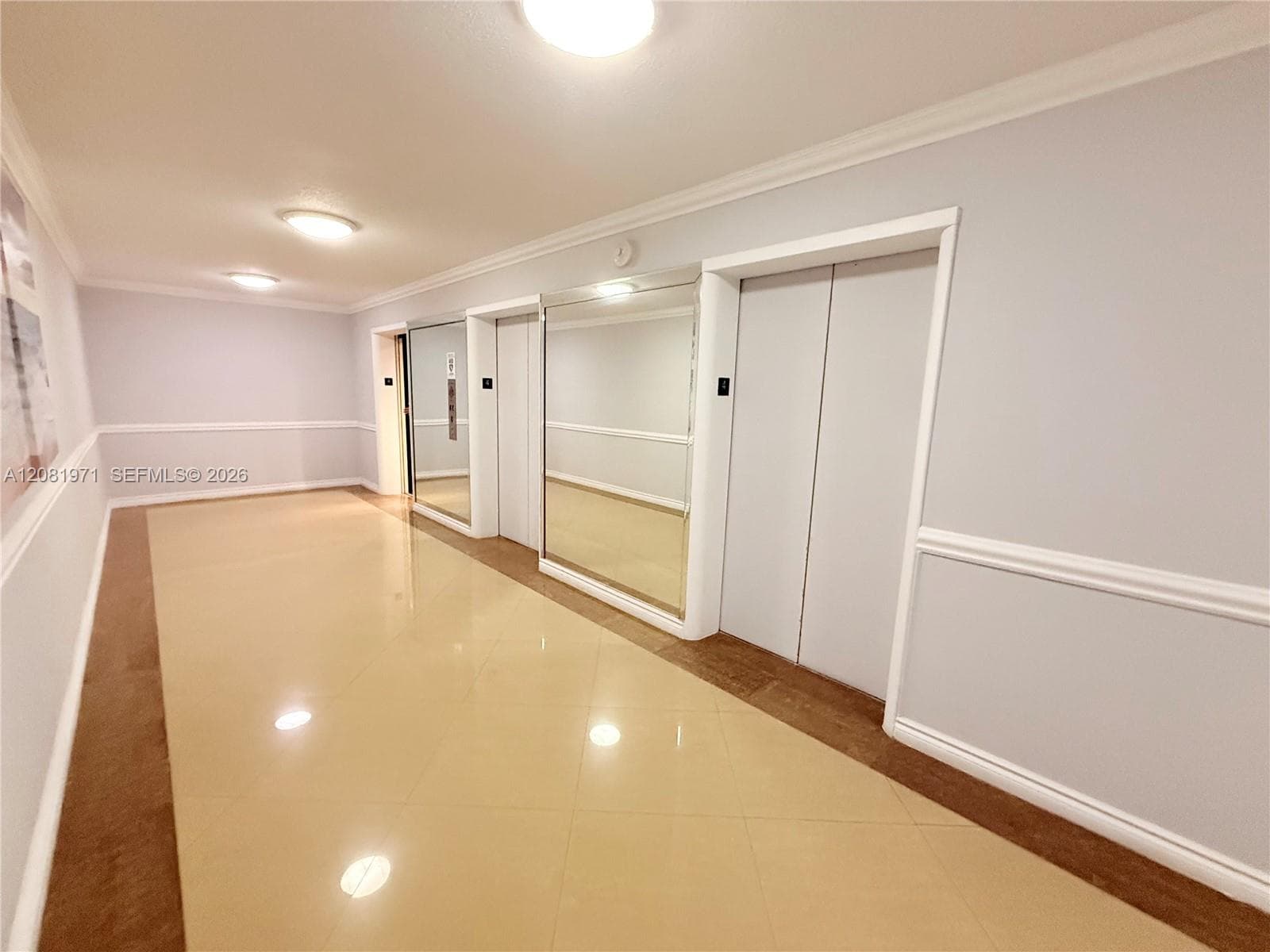 SEA AIR TOWERS CONDO · #423 in Hollywood - Photo 26
