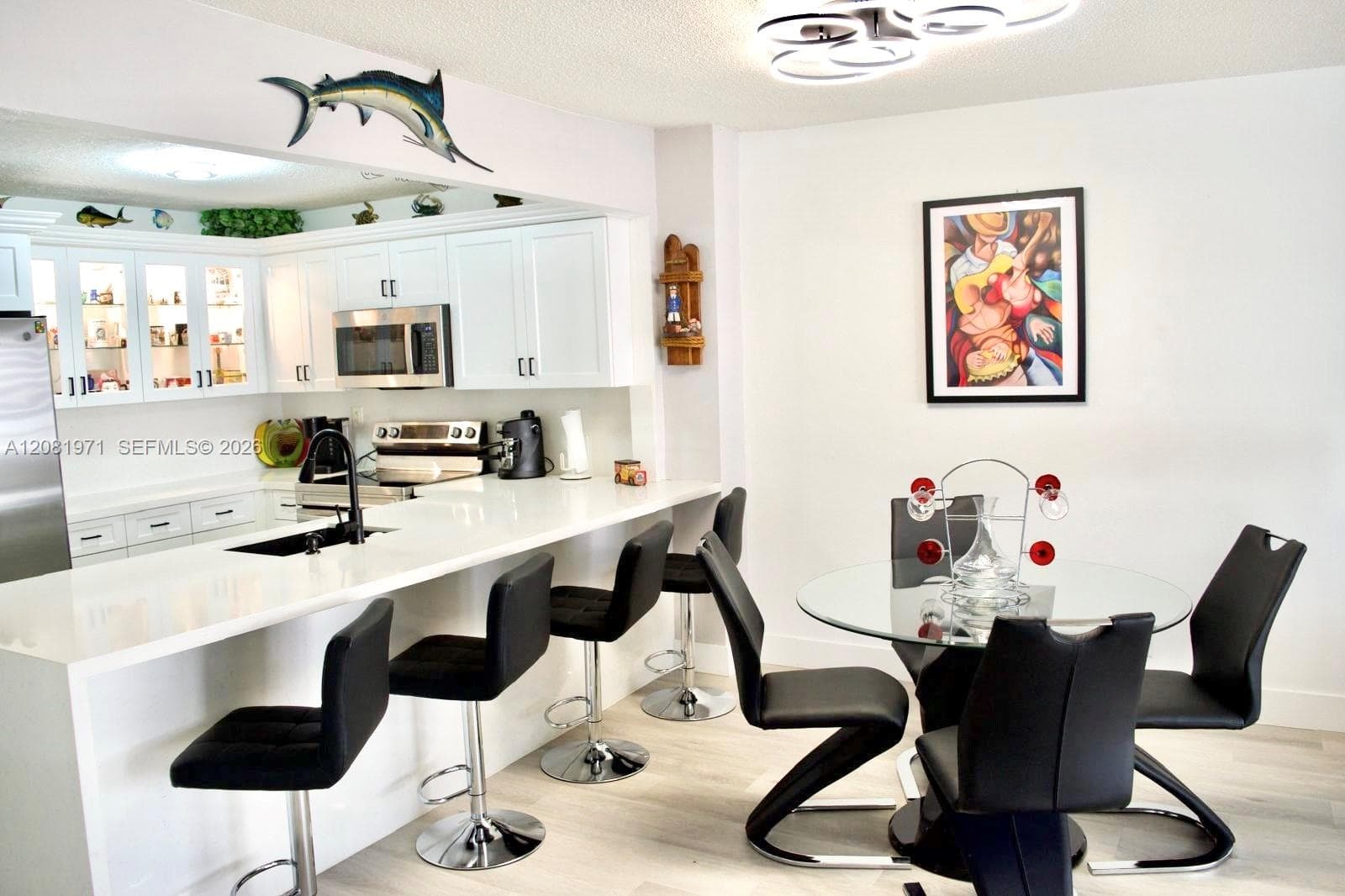 SEA AIR TOWERS CONDO · #423 in Hollywood - Photo 9