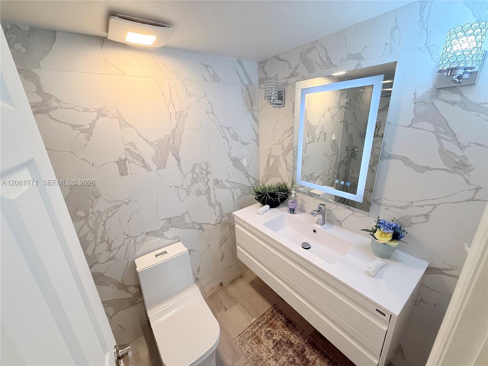 SEA AIR TOWERS CONDO · #423 in Hollywood - Photo 15