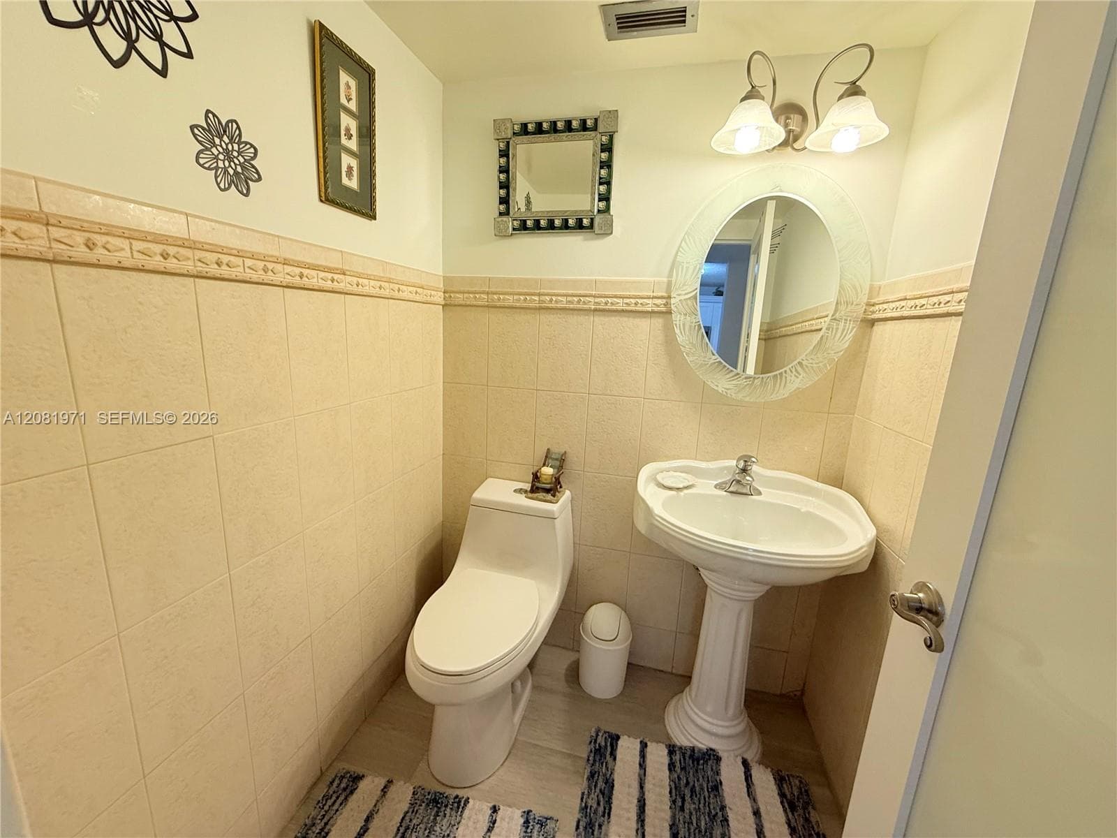 SEA AIR TOWERS CONDO · #423 in Hollywood - Photo 11