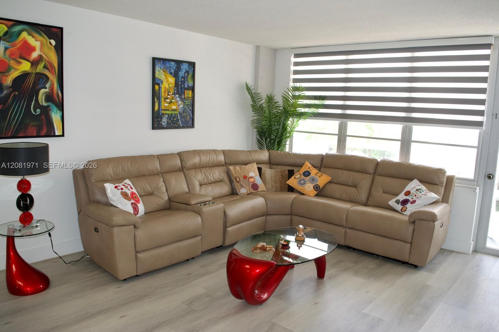 SEA AIR TOWERS CONDO · #423 in Hollywood - Photo 19