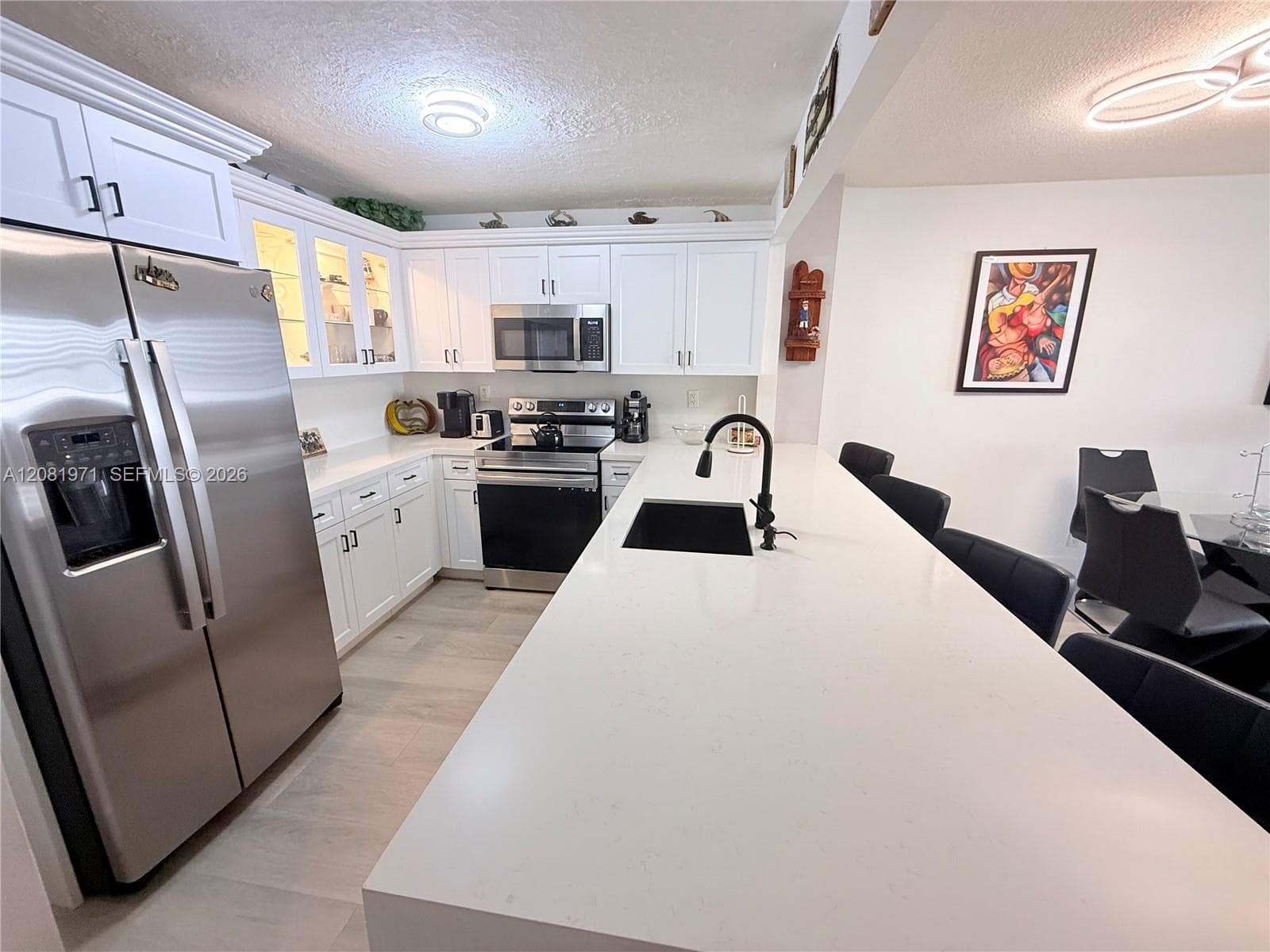 SEA AIR TOWERS CONDO · #423 in Hollywood - Photo 8