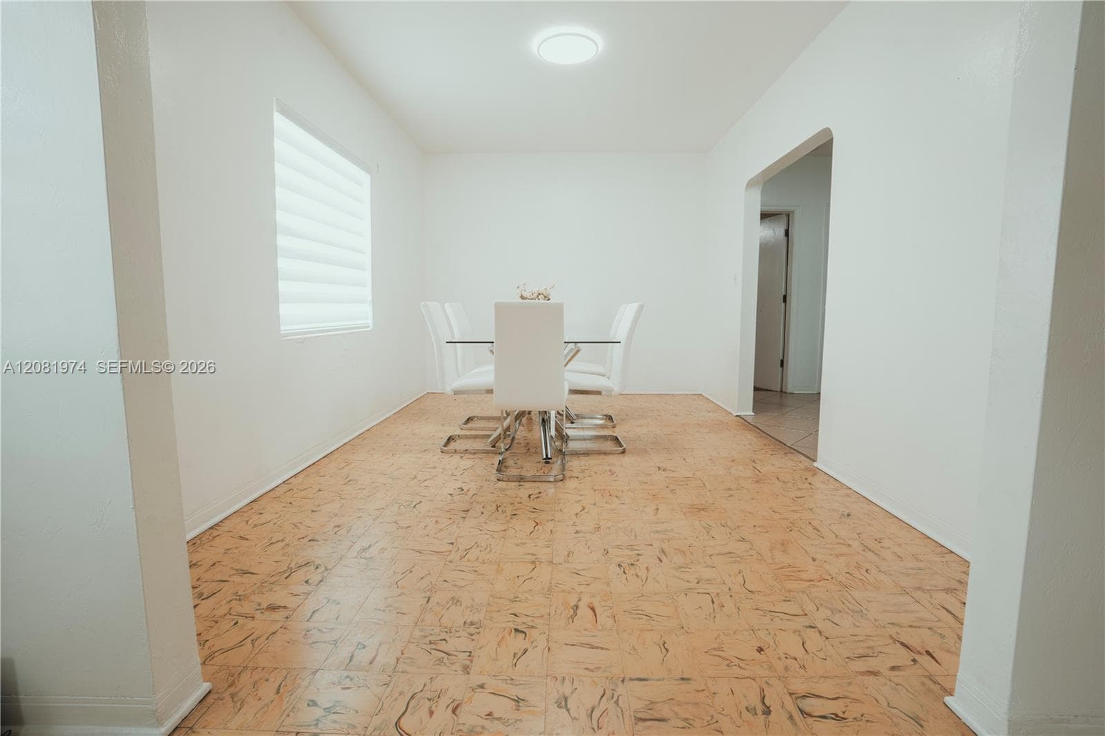 141 NE 14th St photo 10