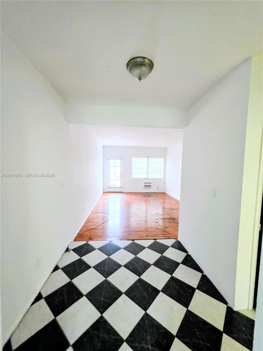 EIGHT PALMS CONDO · #202 in Miami Beach - Photo 1