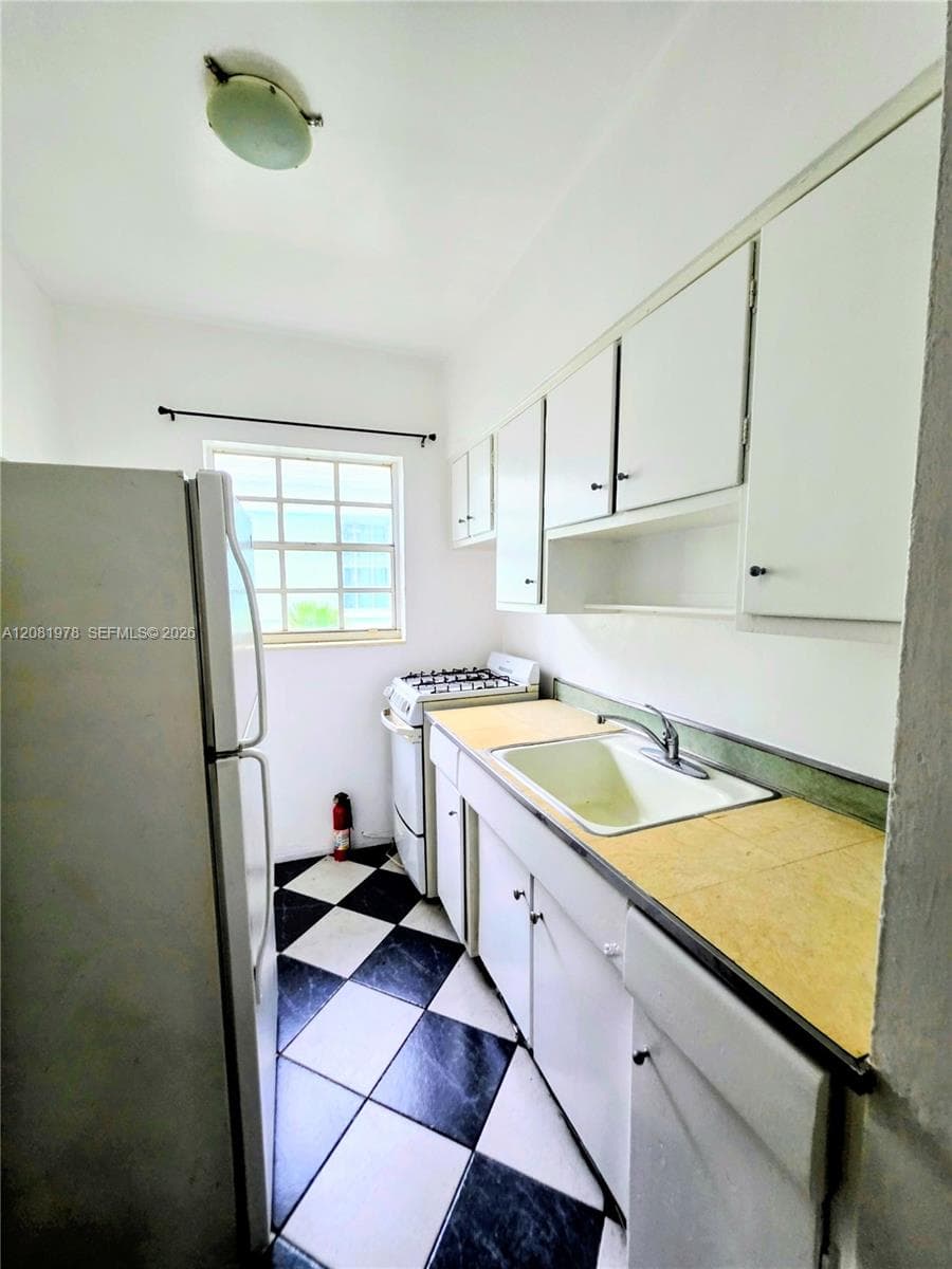 EIGHT PALMS CONDO · #202 in Miami Beach - Photo 11