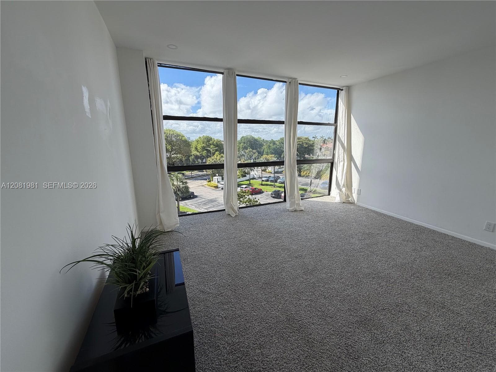 OCEANVIEW PARK CONDO · #531 in Hallandale Beach - Photo 13