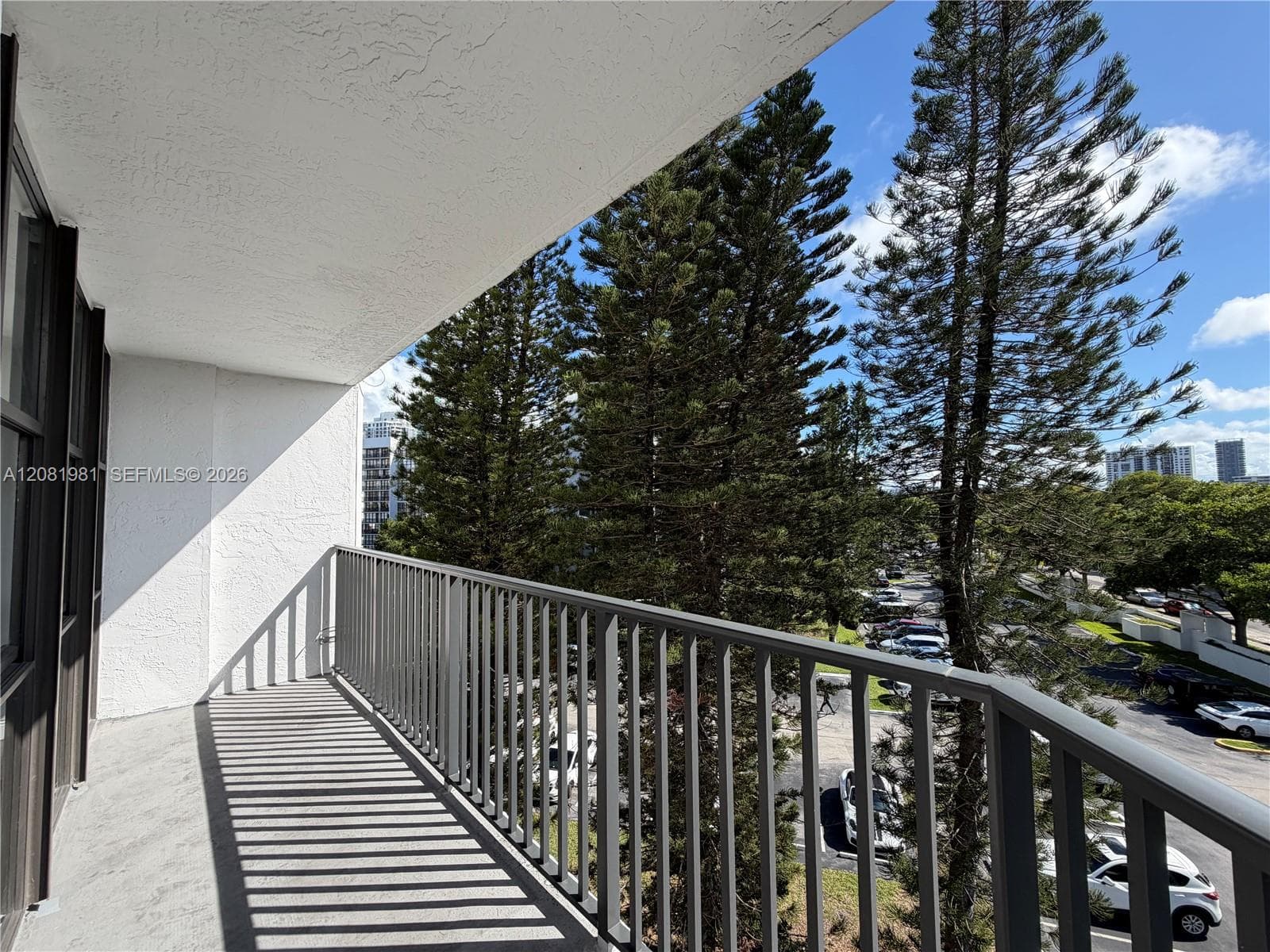 OCEANVIEW PARK CONDO · #531 in Hallandale Beach - Photo 7