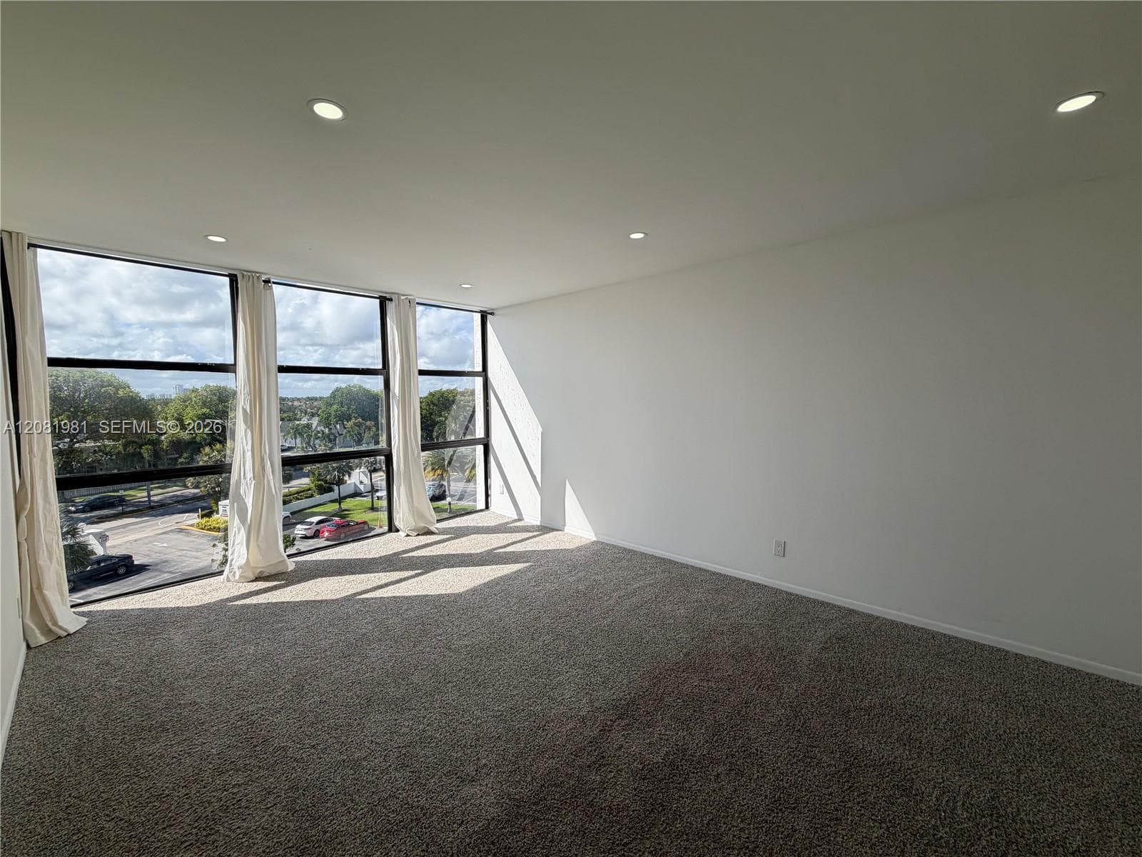 OCEANVIEW PARK CONDO · #531 in Hallandale Beach - Photo 20