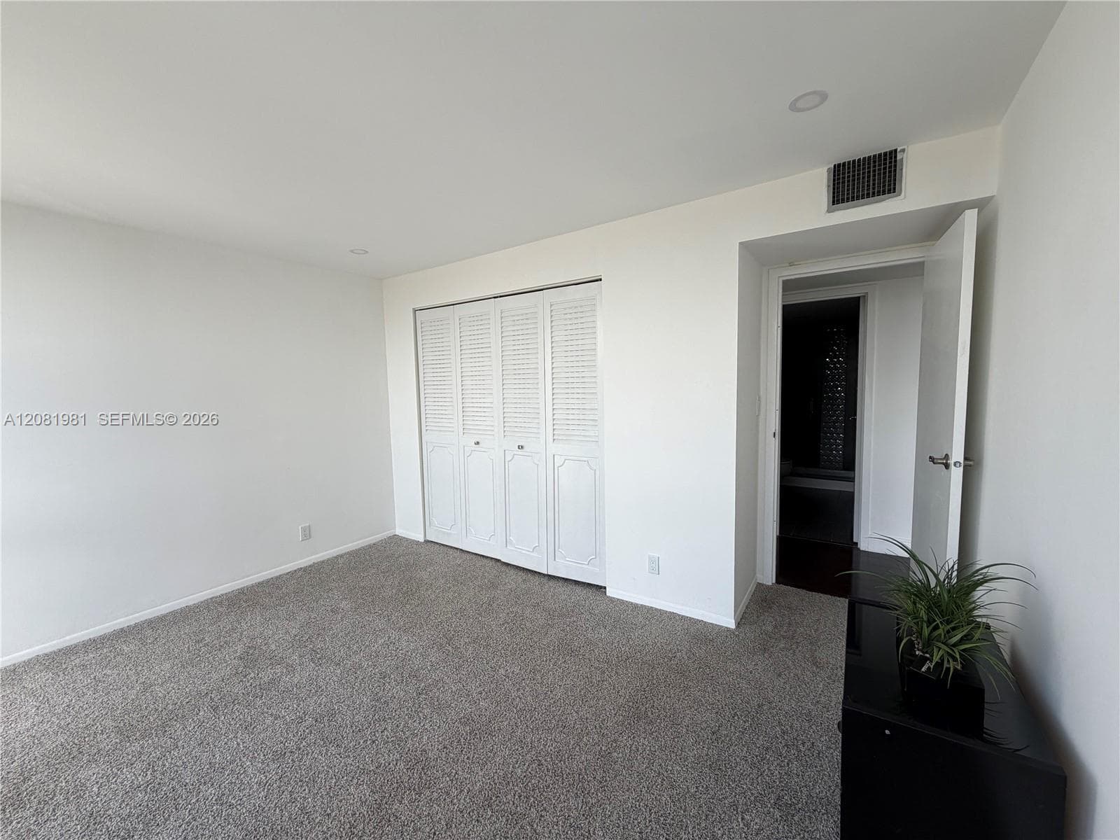 OCEANVIEW PARK CONDO · #531 in Hallandale Beach - Photo 14