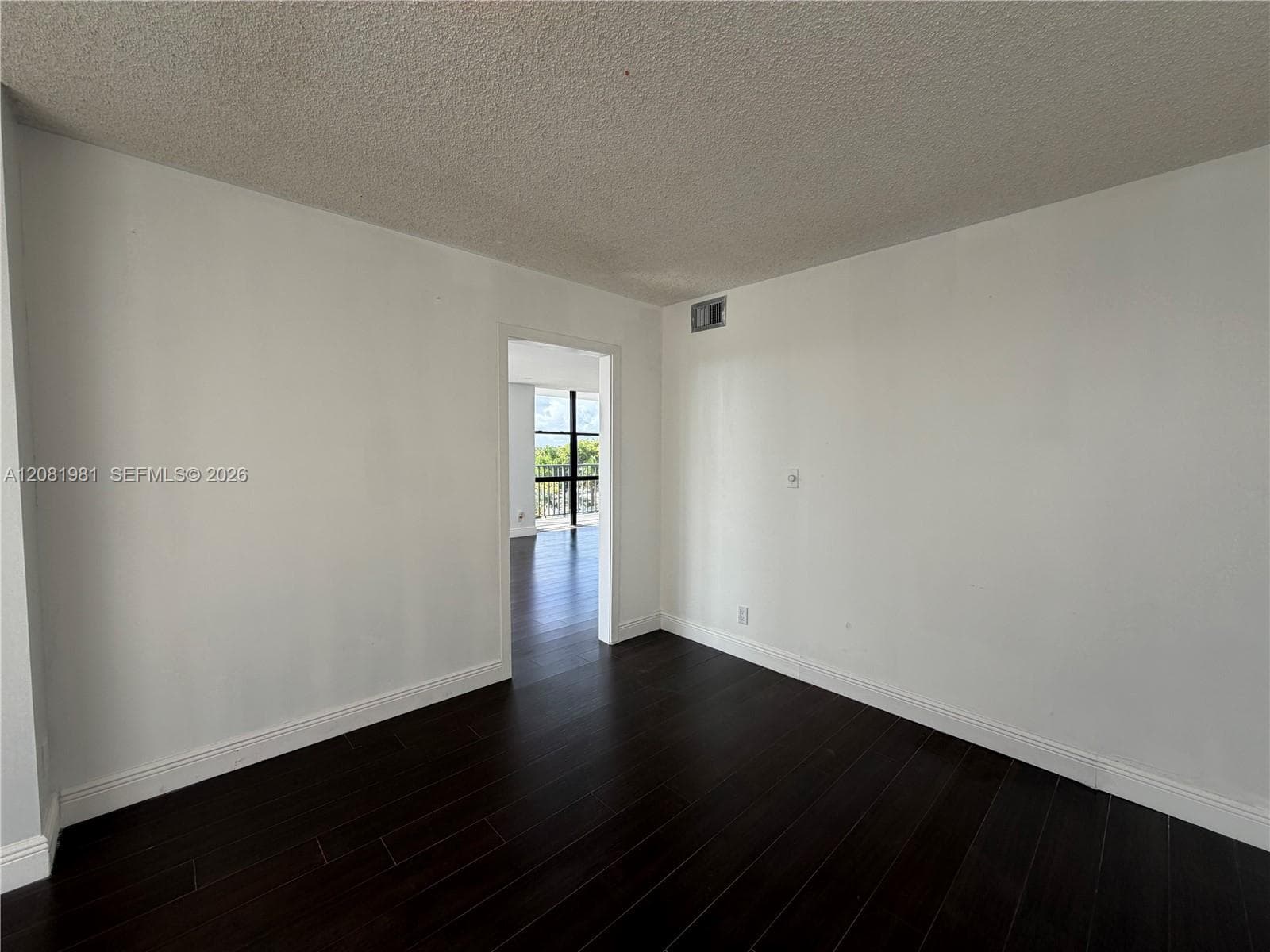 OCEANVIEW PARK CONDO · #531 in Hallandale Beach - Photo 11
