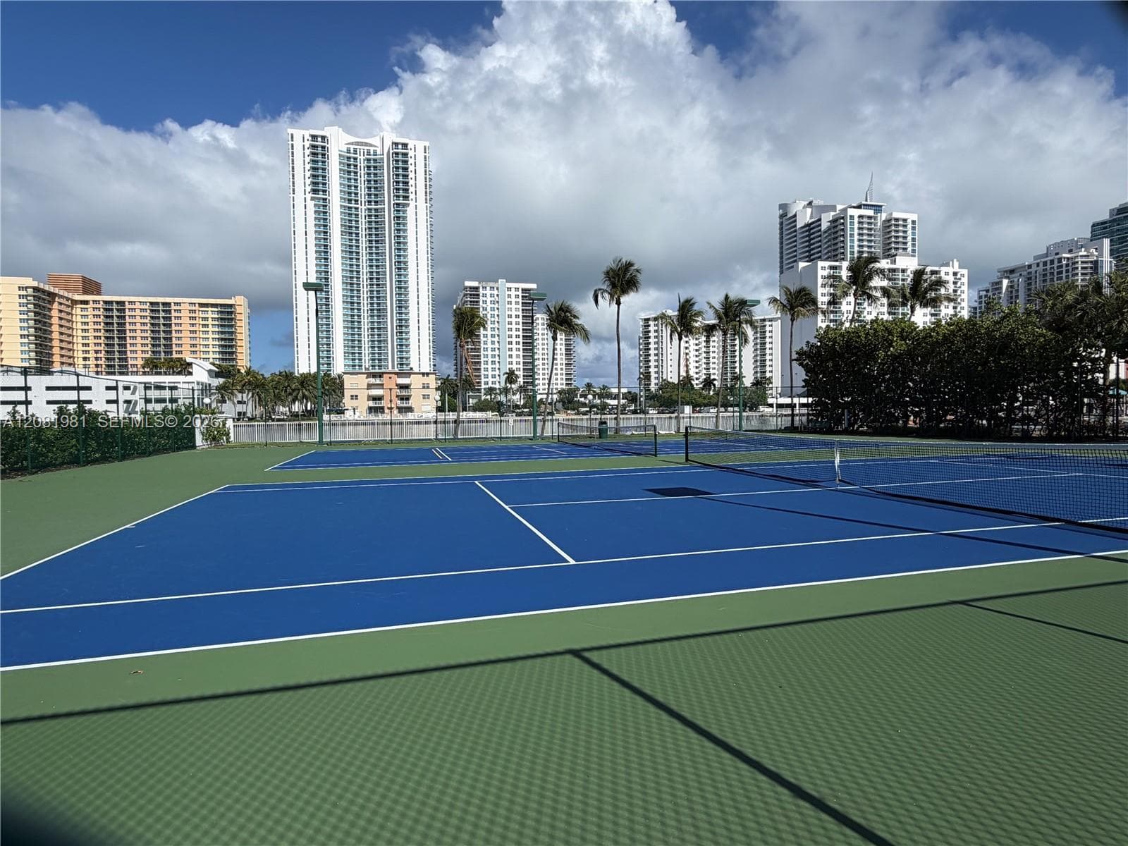 OCEANVIEW PARK CONDO · #531 in Hallandale Beach - Photo 39