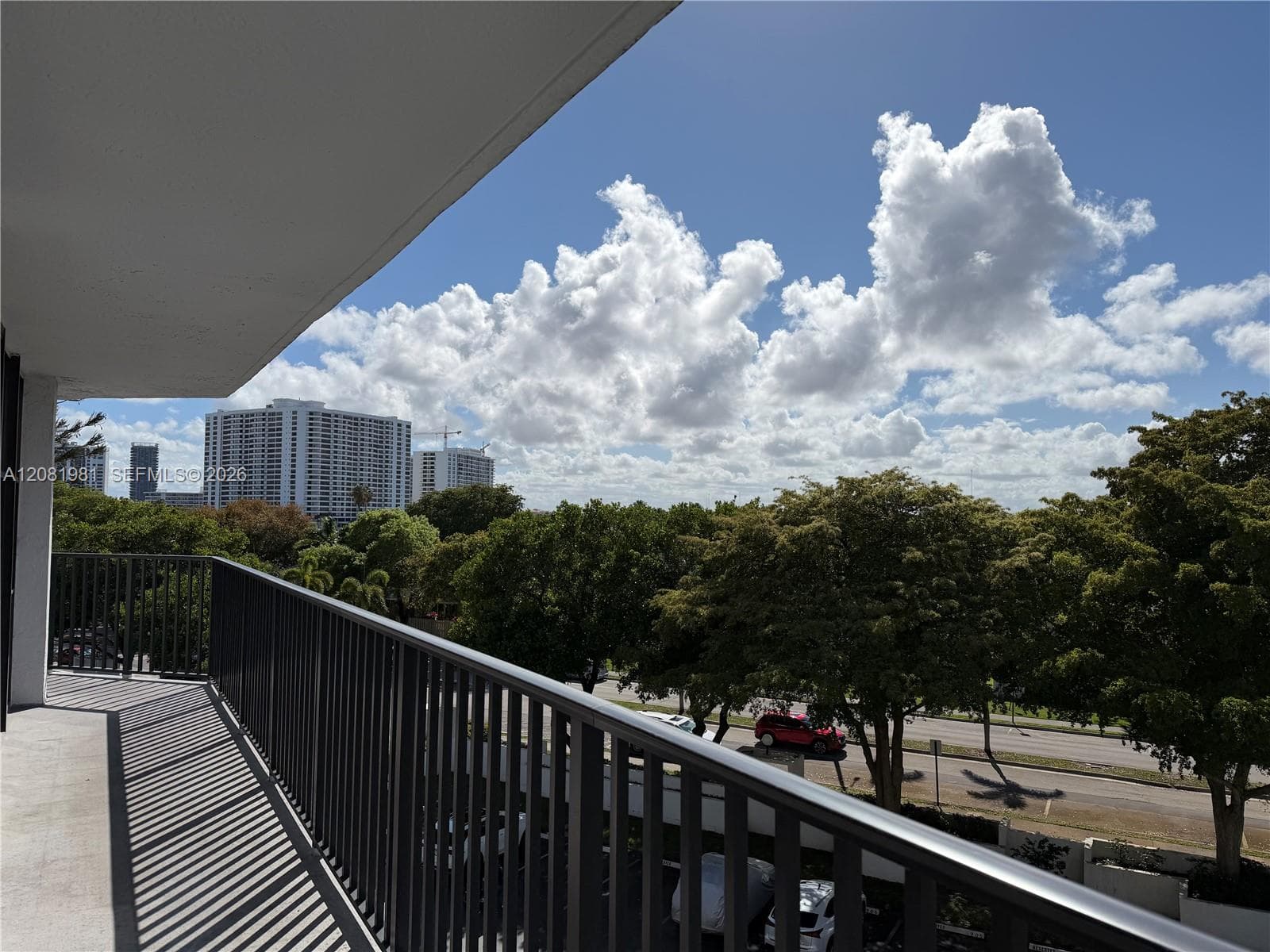 OCEANVIEW PARK CONDO · #531 in Hallandale Beach - Photo 4