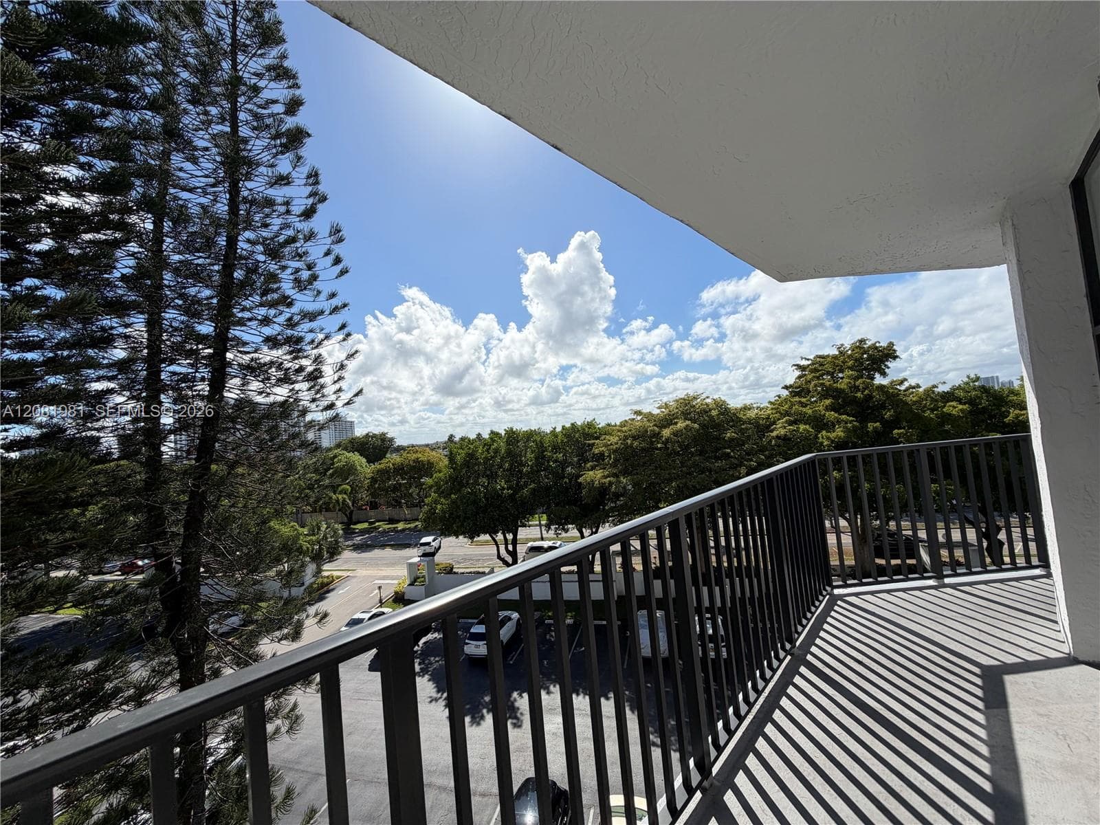 OCEANVIEW PARK CONDO · #531 in Hallandale Beach - Photo 8