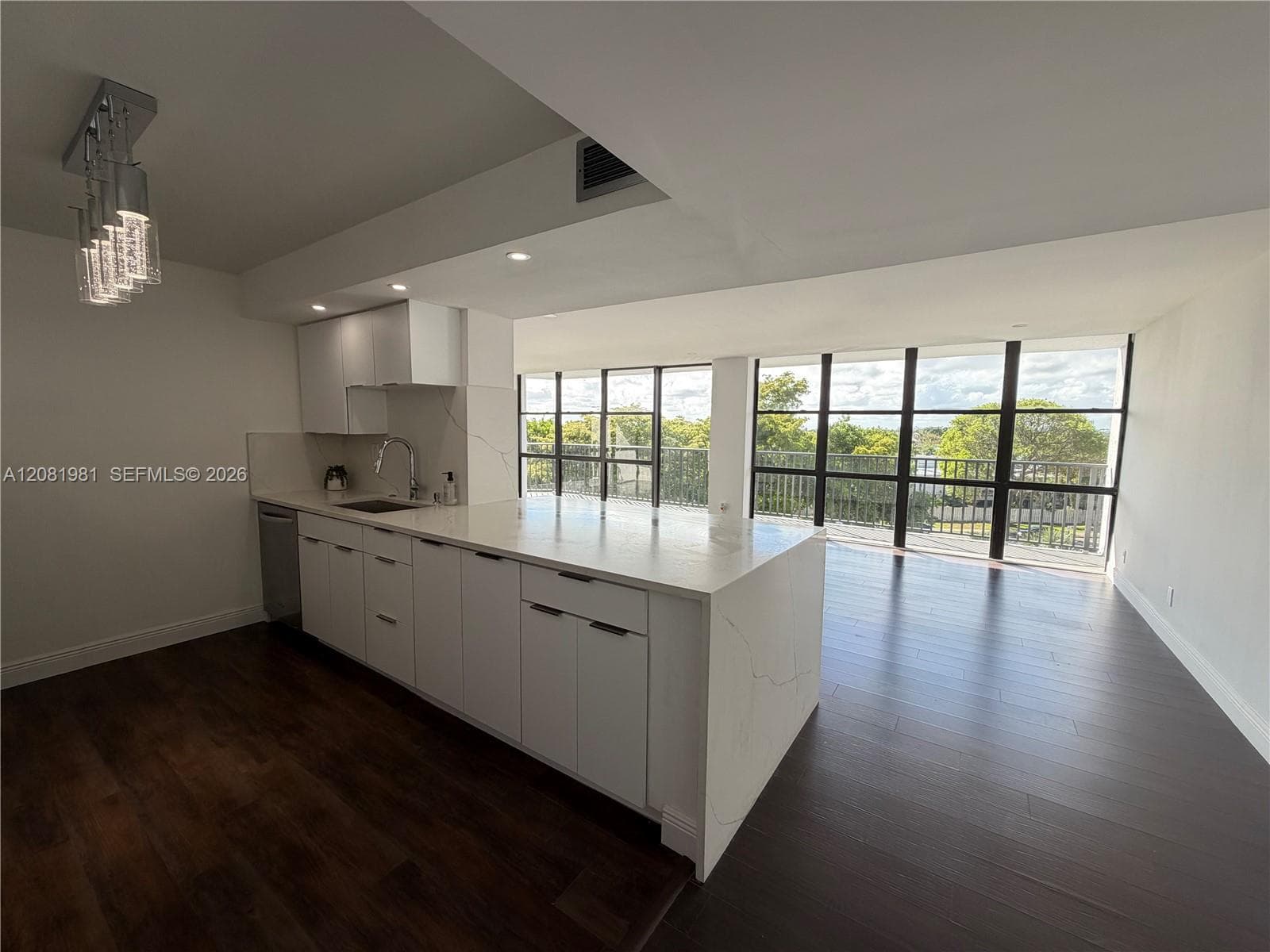 OCEANVIEW PARK CONDO · #531 in Hallandale Beach - Photo 25