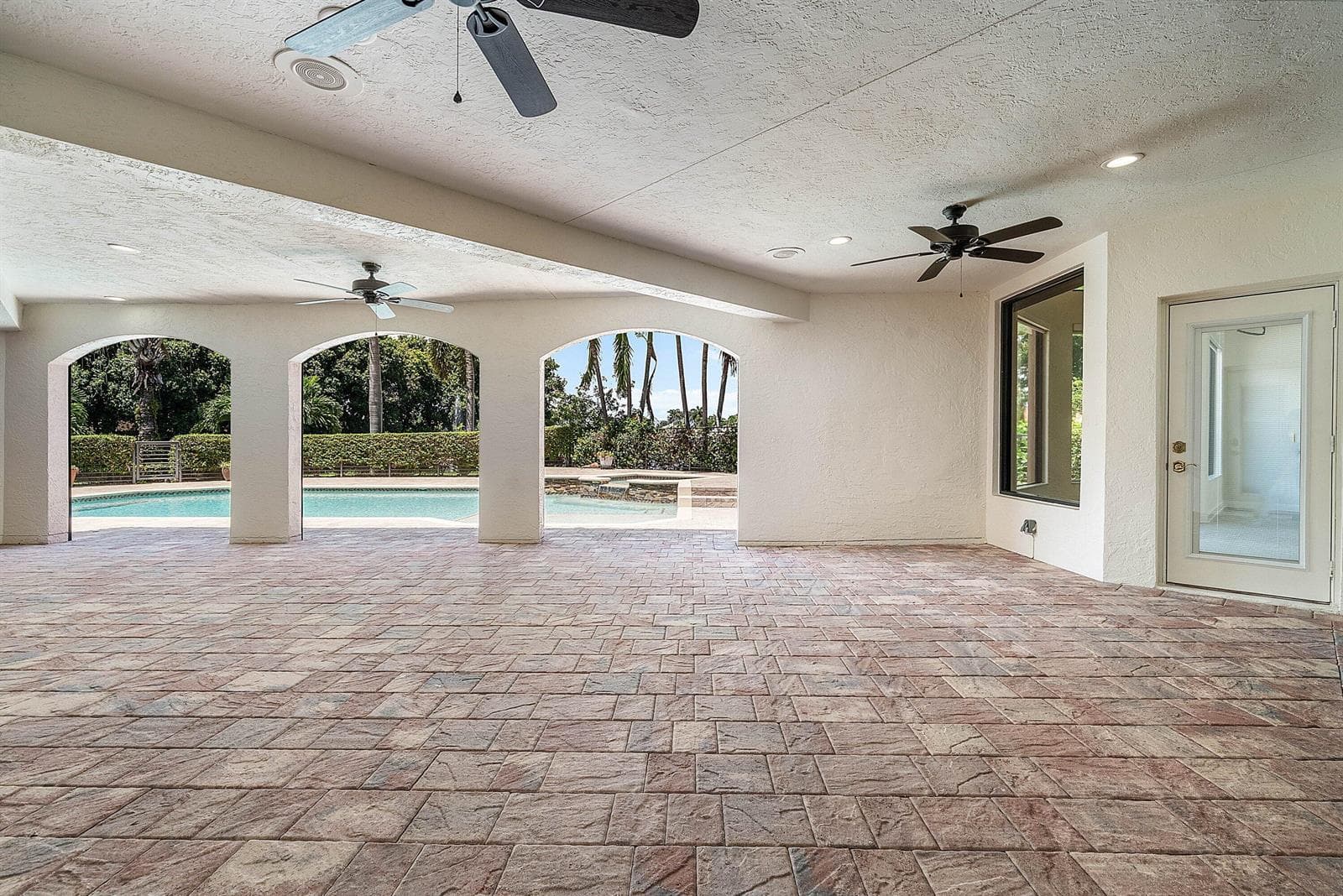 Huge covered patio with screens