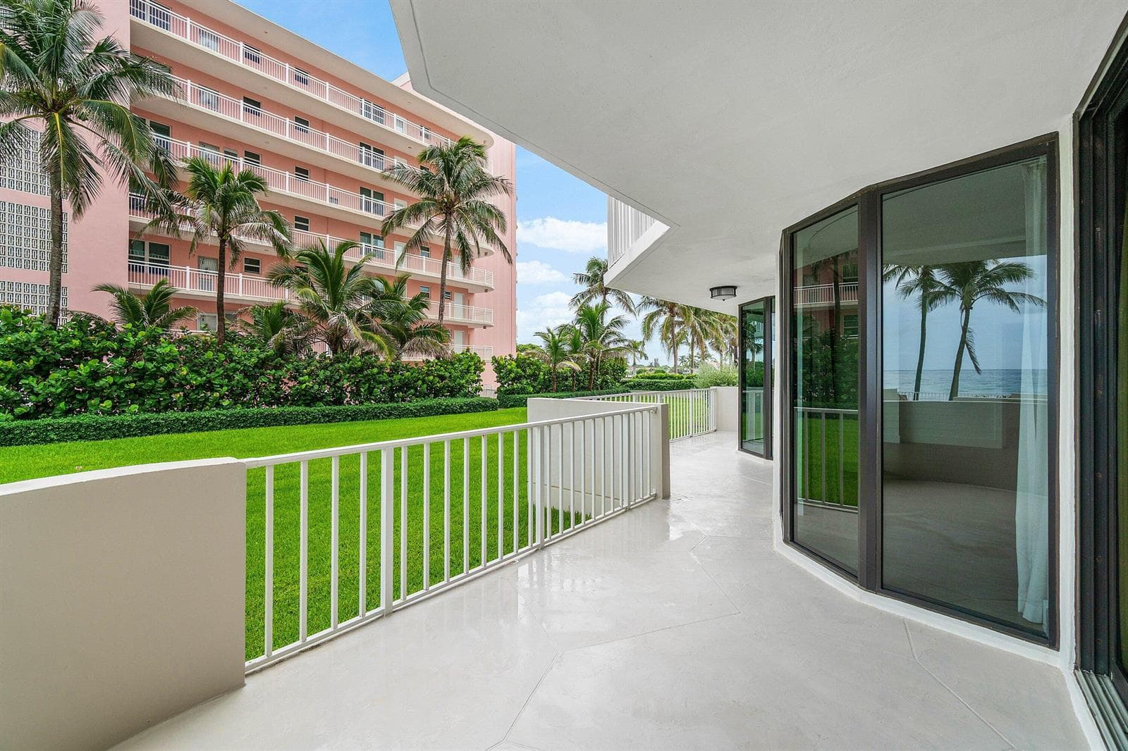 041-2917SouthOceanBoulevard-104-Highland