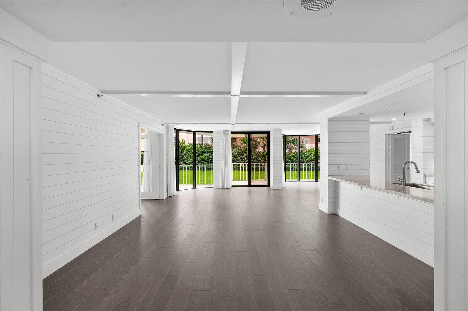 002-2917SouthOceanBoulevard-104-Highland