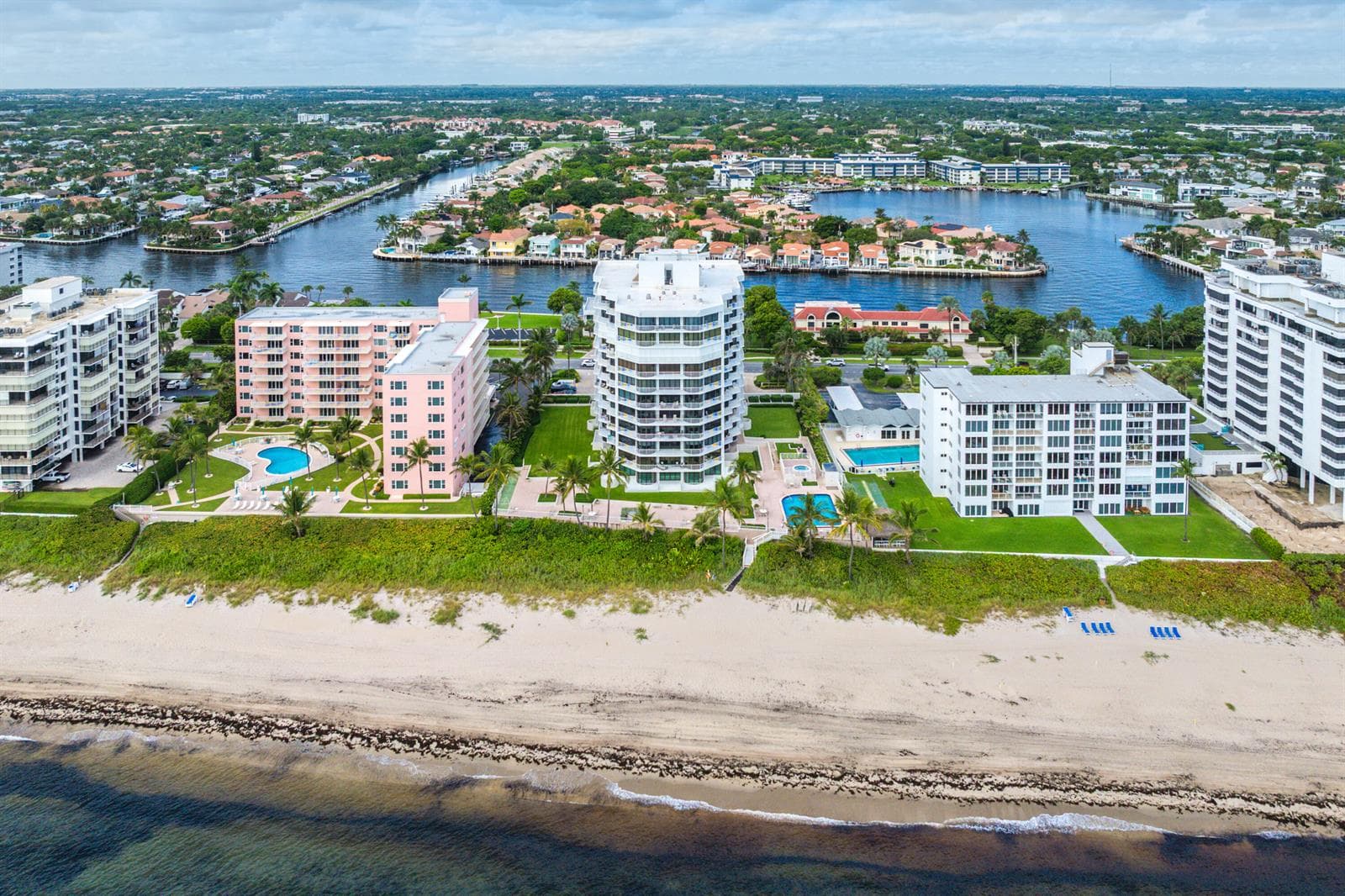 007-2917SouthOceanBoulevard-104-Highland