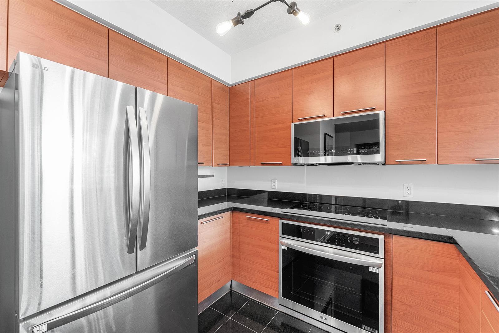 006-350Southeast2ndStreet-1730-FortLaude