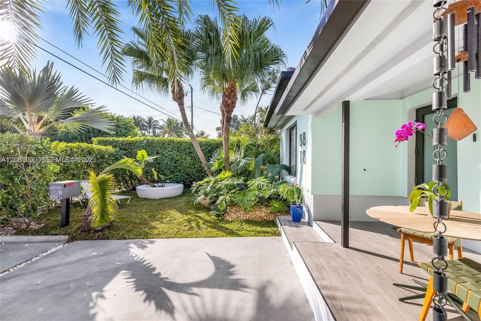 8818 Carlyle Ave photo 33