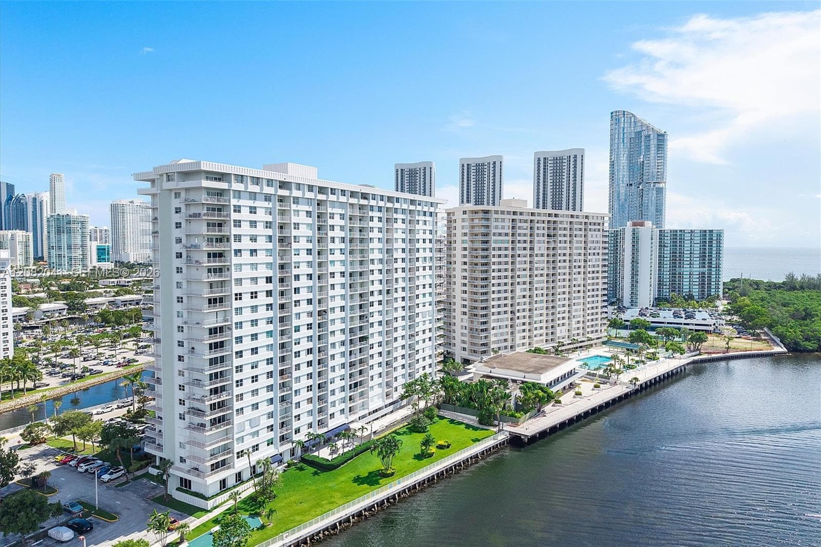 ARLEN HOUSE WEST CONDO · #1920 in Sunny Isles Beach - Photo 25