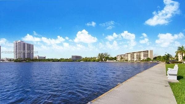 POINT EAST SEC II CONDO · #F207 in Aventura - Photo 4