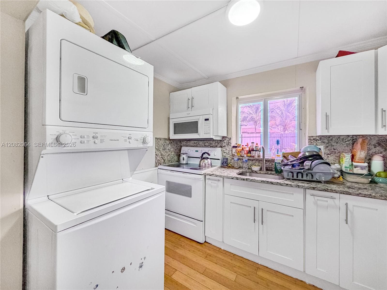 2728 Dewey St photo 24