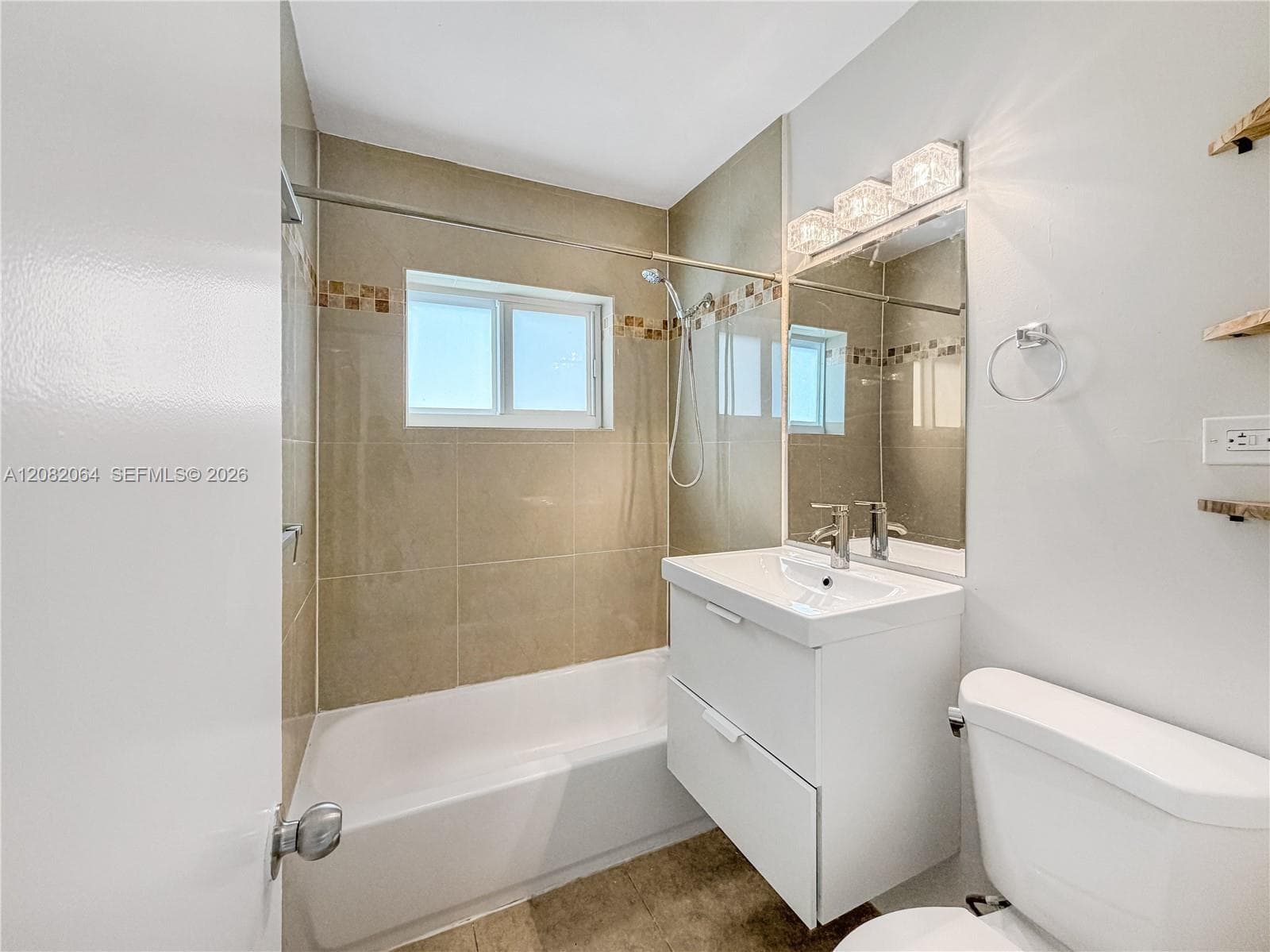 2728 Dewey St photo 14