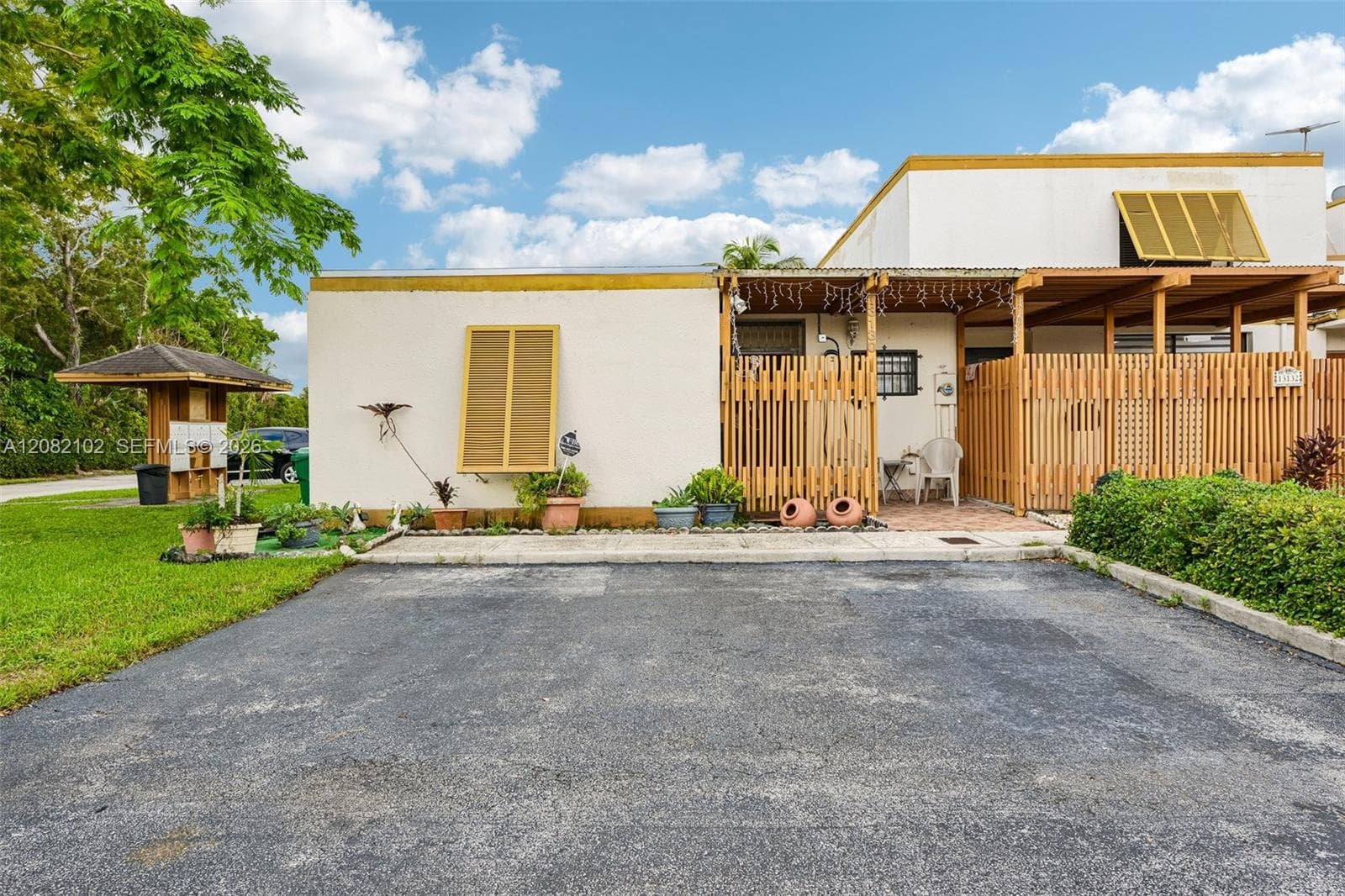 13130 SW 15th Ln photo 1