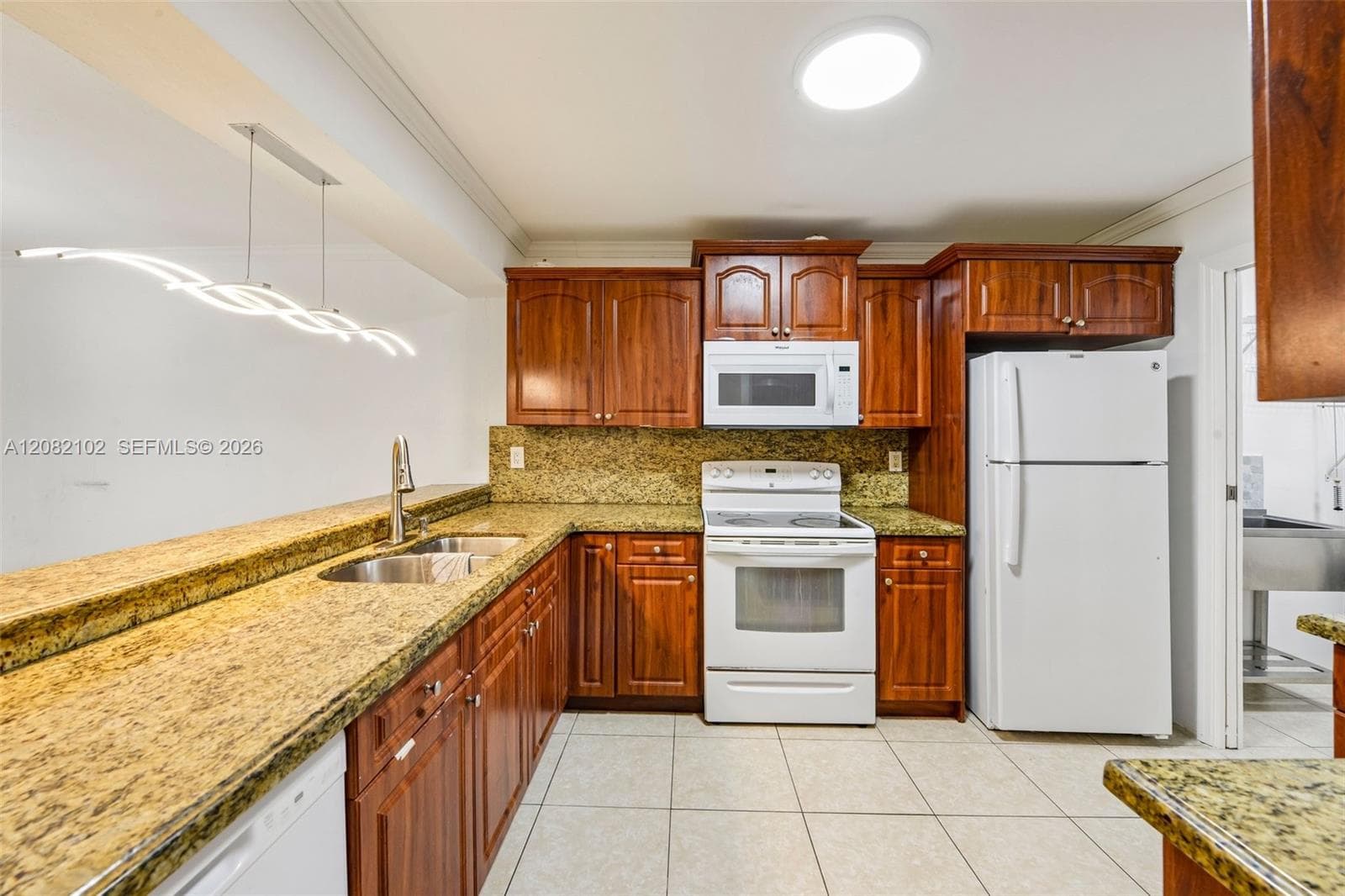 13130 SW 15th Ln photo 8
