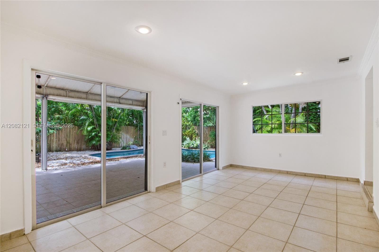 119 Harbor Dr photo 5