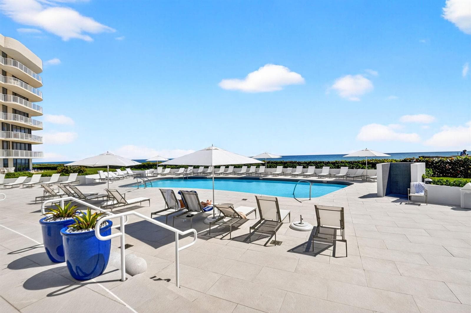 Oceanfront Pool