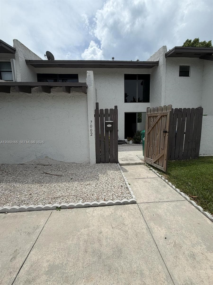 7002 SW 114th Ave #7002 photo 1