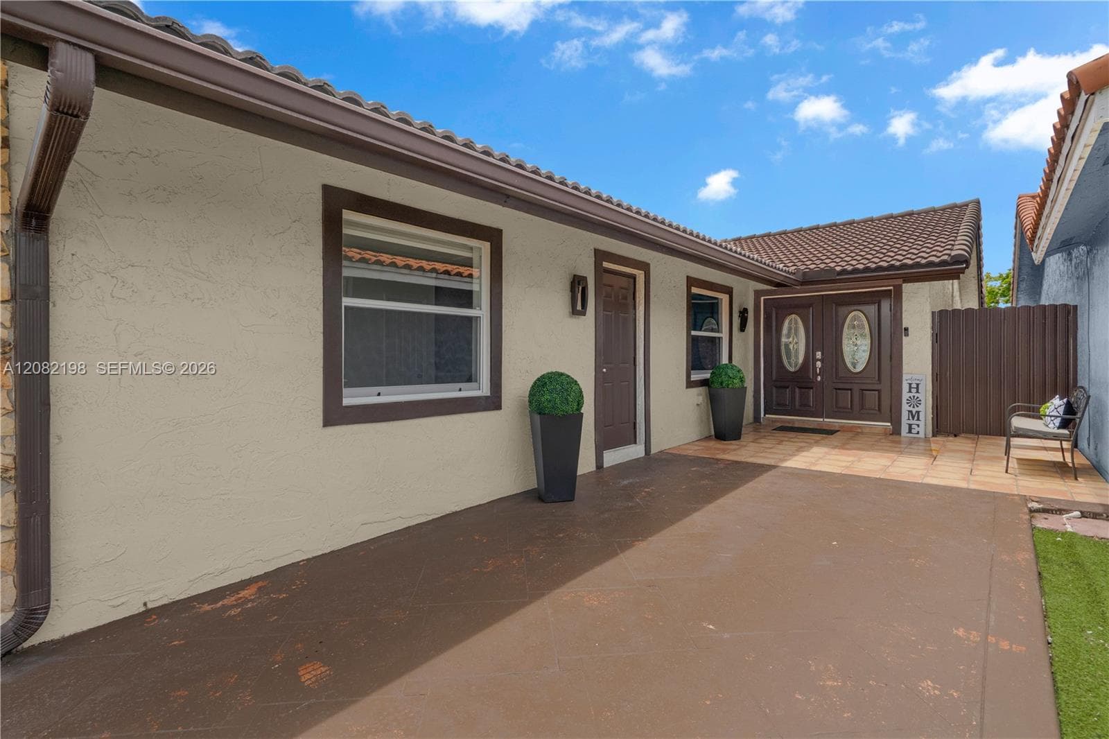1777 SW 136th Pl photo 2