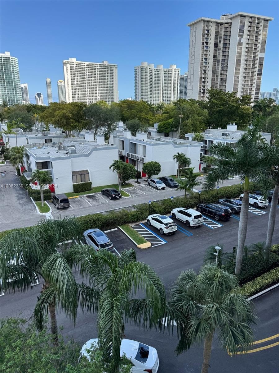 ADMIRALS PORT CONDO WEST · #501E in Aventura - Photo 18