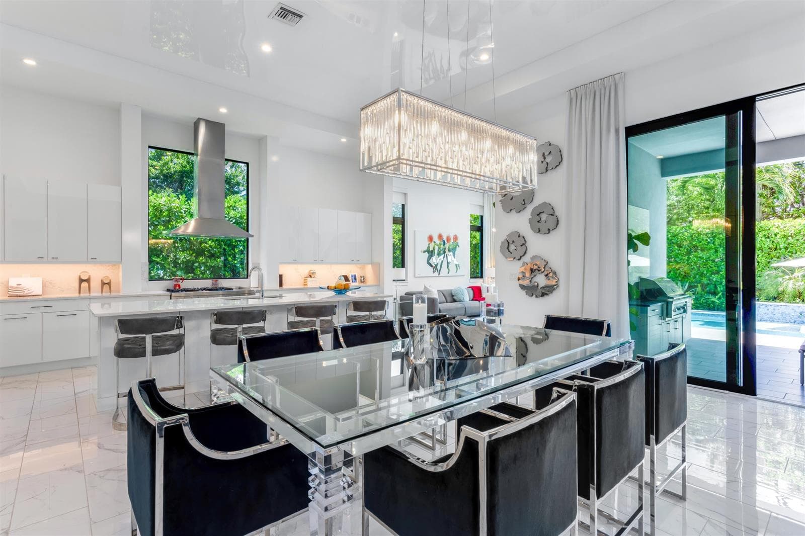 DINING_ROOM_ANGLE