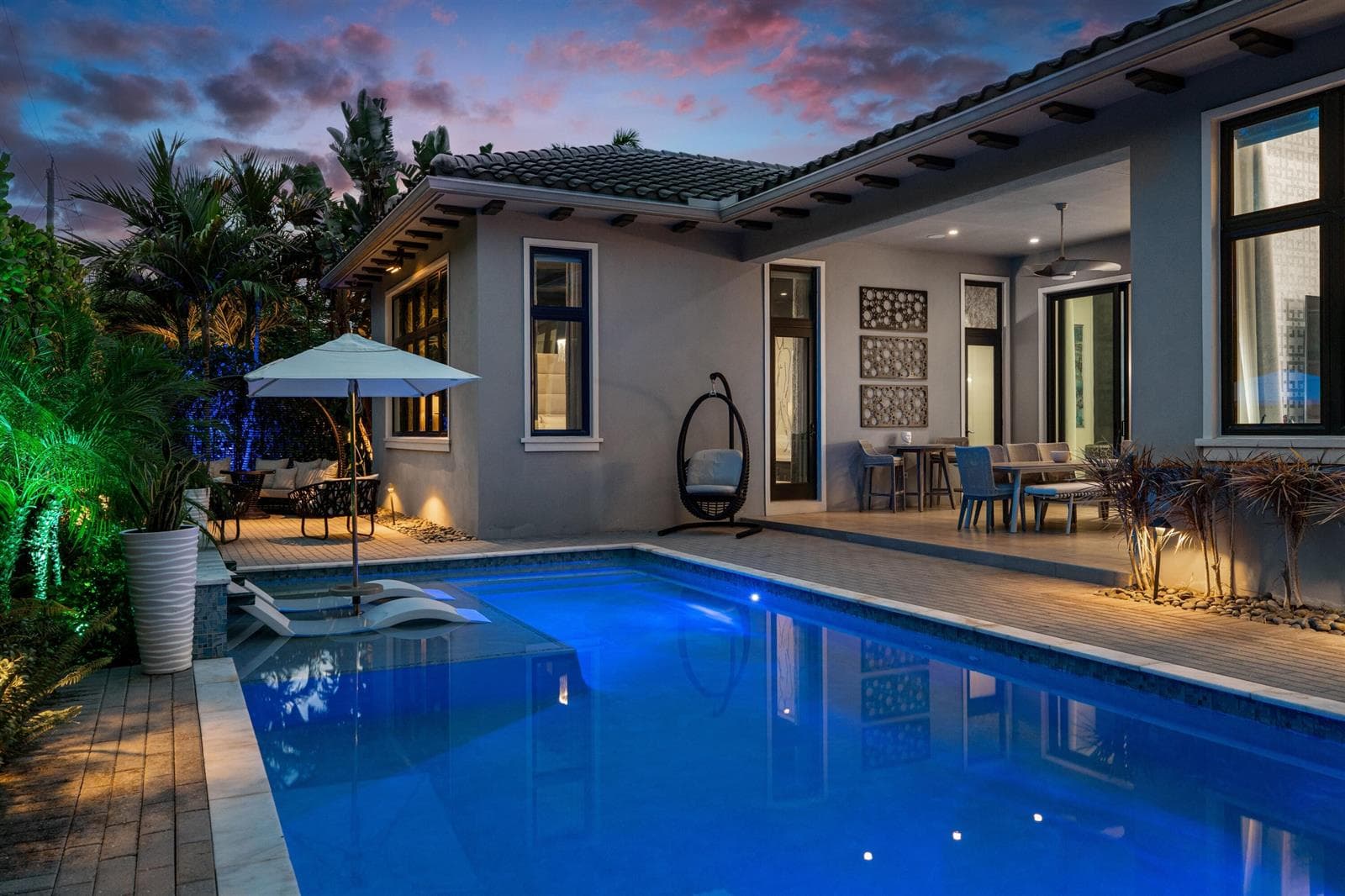 POOL_TO_REAR_ANGLE_LEFT_TWILIGHT