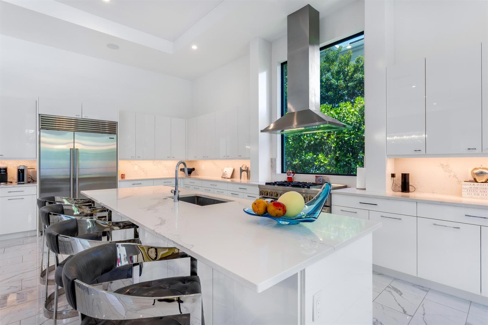 KITCHEN_ANGLE_LEFT