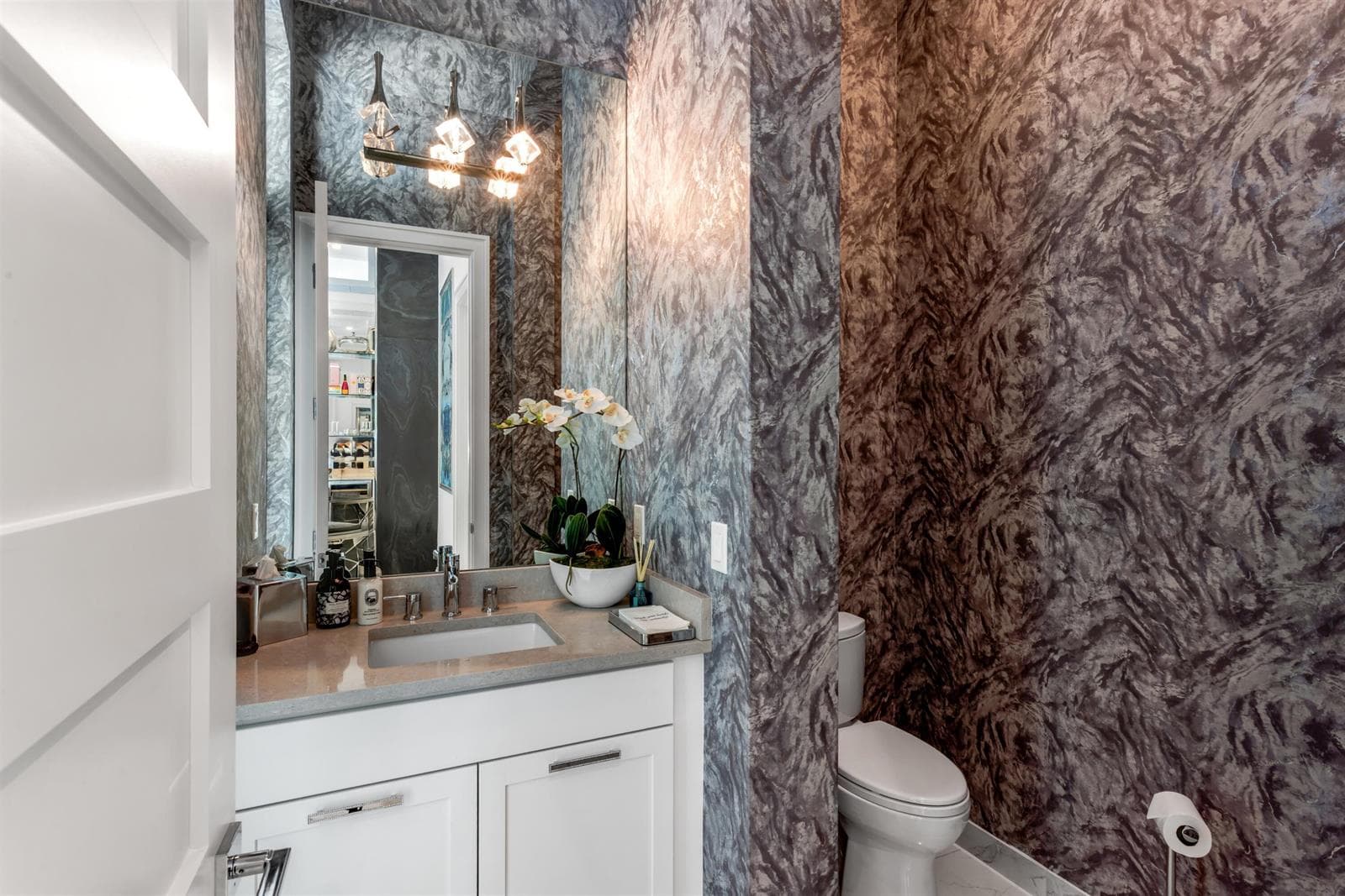 POWDER_ROOM